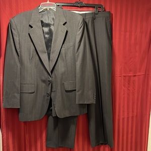 Piece Suit Blazer 4s And 34x28 Pants 